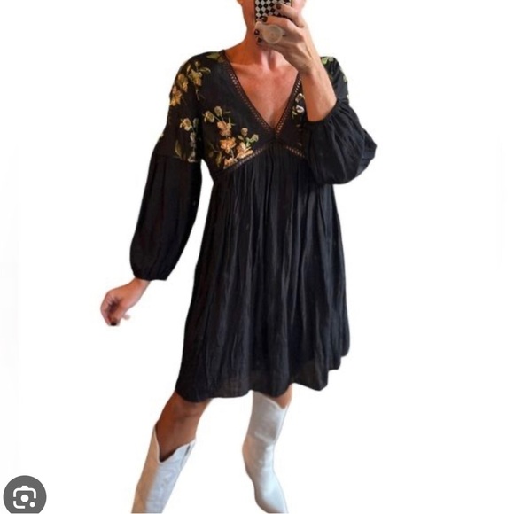 J GEE Black Embroidered Long Sleeve Boho Flowy Casual Mini Dress Size S - Picture 8 of 8